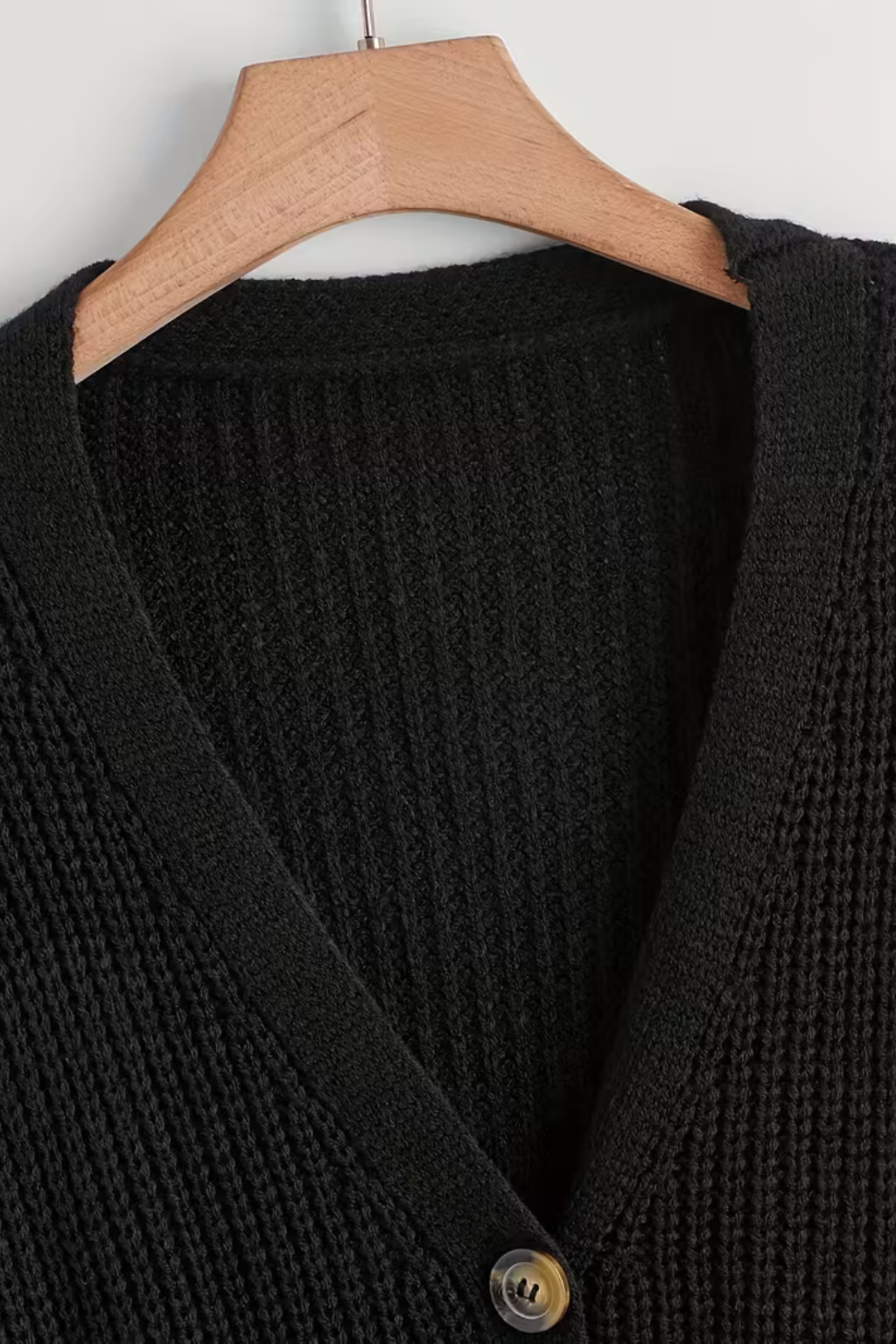 Falerro Women’s Knitted V-Neck Cardigan